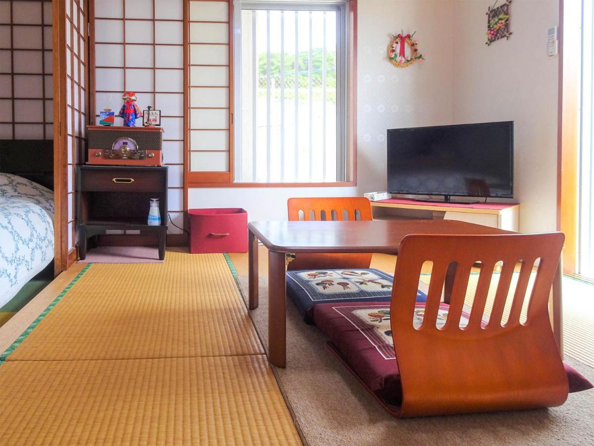 Minshuku Itoman Bettei Goyukkuri Hotel Ngoại thất bức ảnh